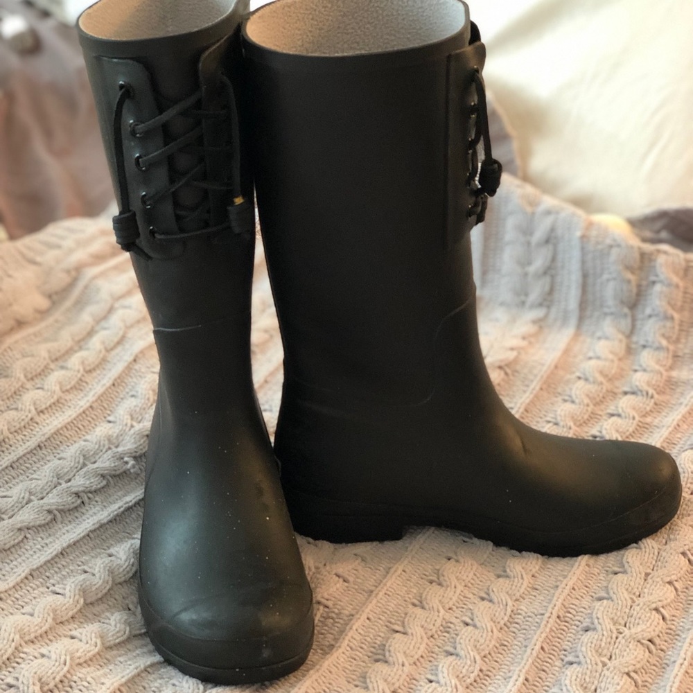 Sperry insulated rain boots